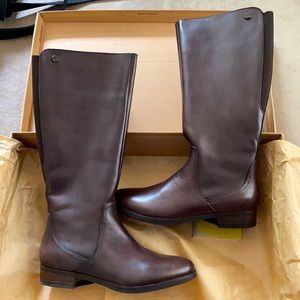 *NEW* Bussola Tall Leather Boots in Coffee